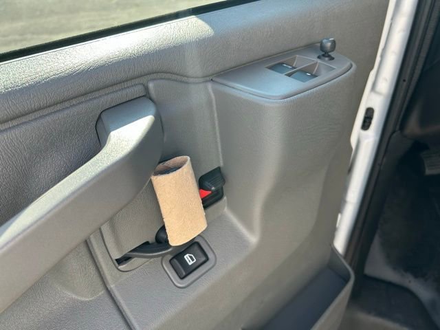 2025 Chevrolet Express Cargo Work Van - Photo 14