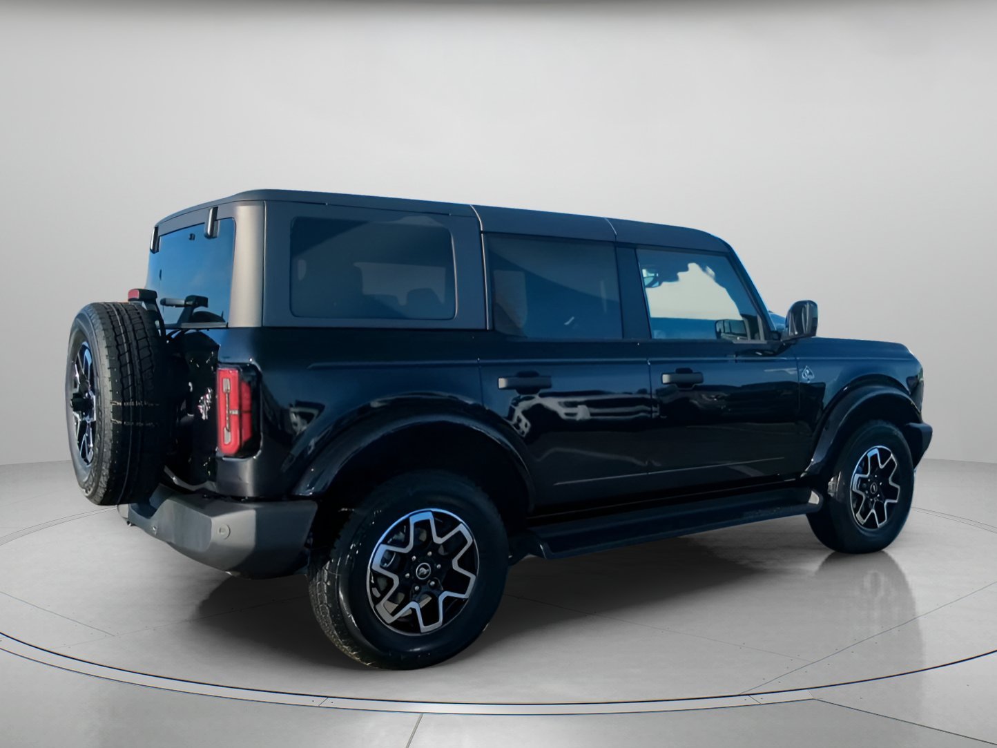 New 2026 Shadow Black Ford Outer Banks® image 26