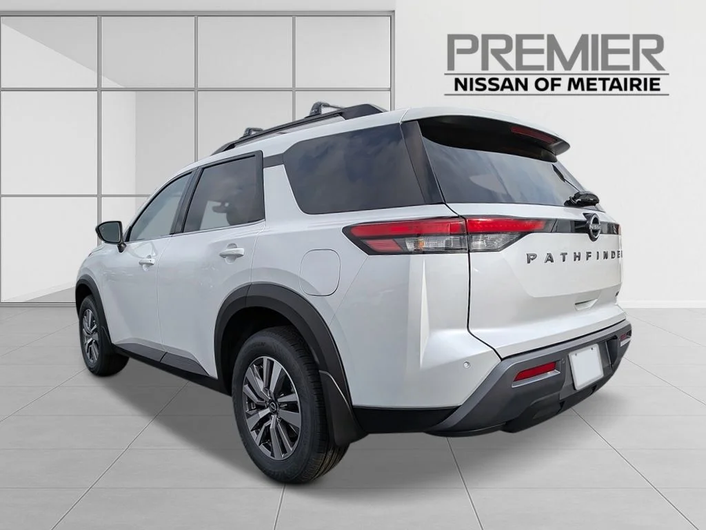 New 2026 Everest White Pearl TriCoat Nissan SL image 2