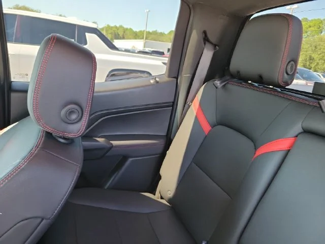 2023 Chevrolet Colorado Z71 - Photo 14