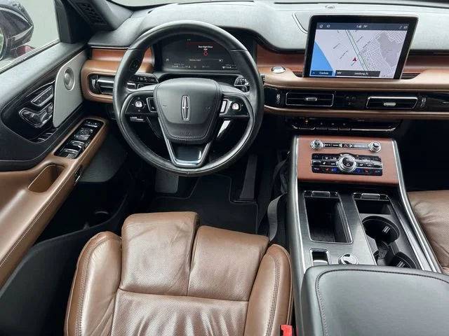 Used 2020 Red Lincoln Reserve image 17