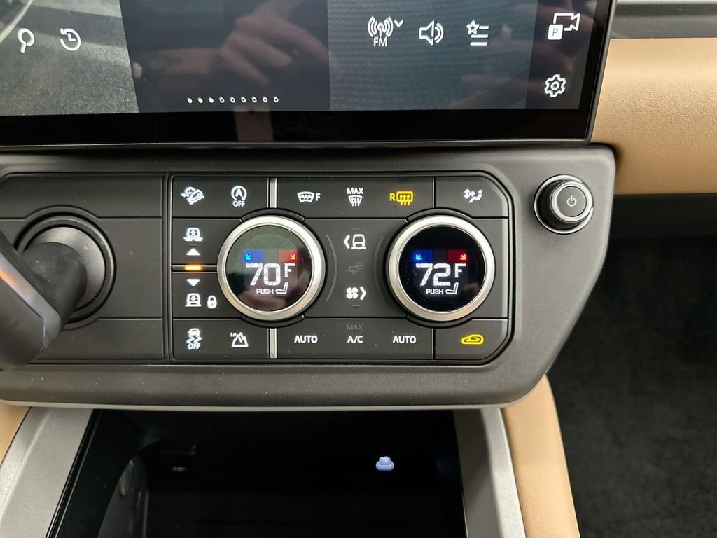 2026 Land Rover Defender V8 - Photo 22