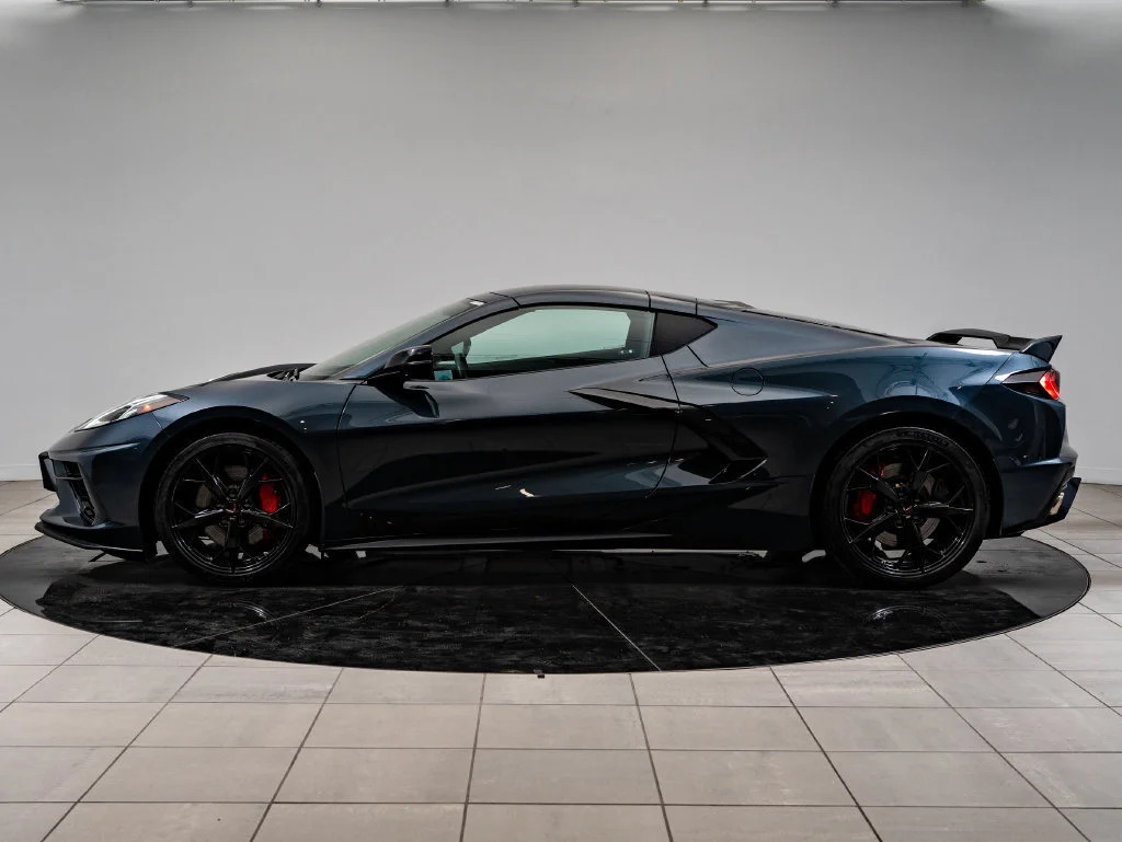 Used 2020 Shadow Gray Metallic Chevrolet Stingray image 5