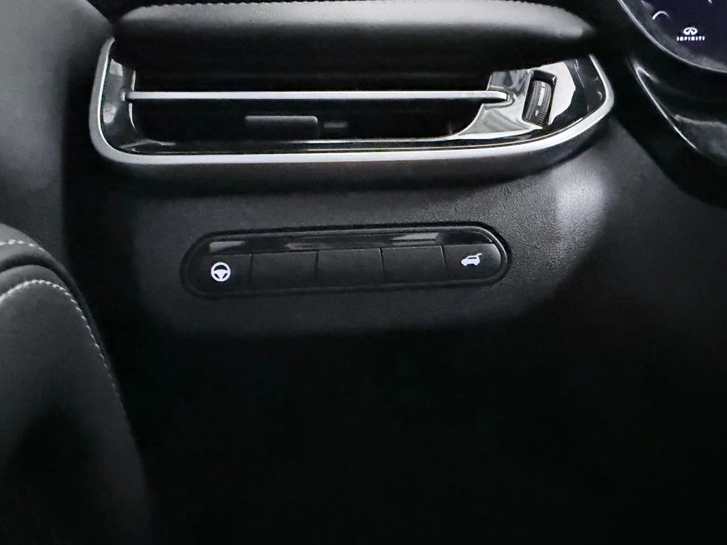 Certified Used 2023 Gray INFINITI LUXE image 28