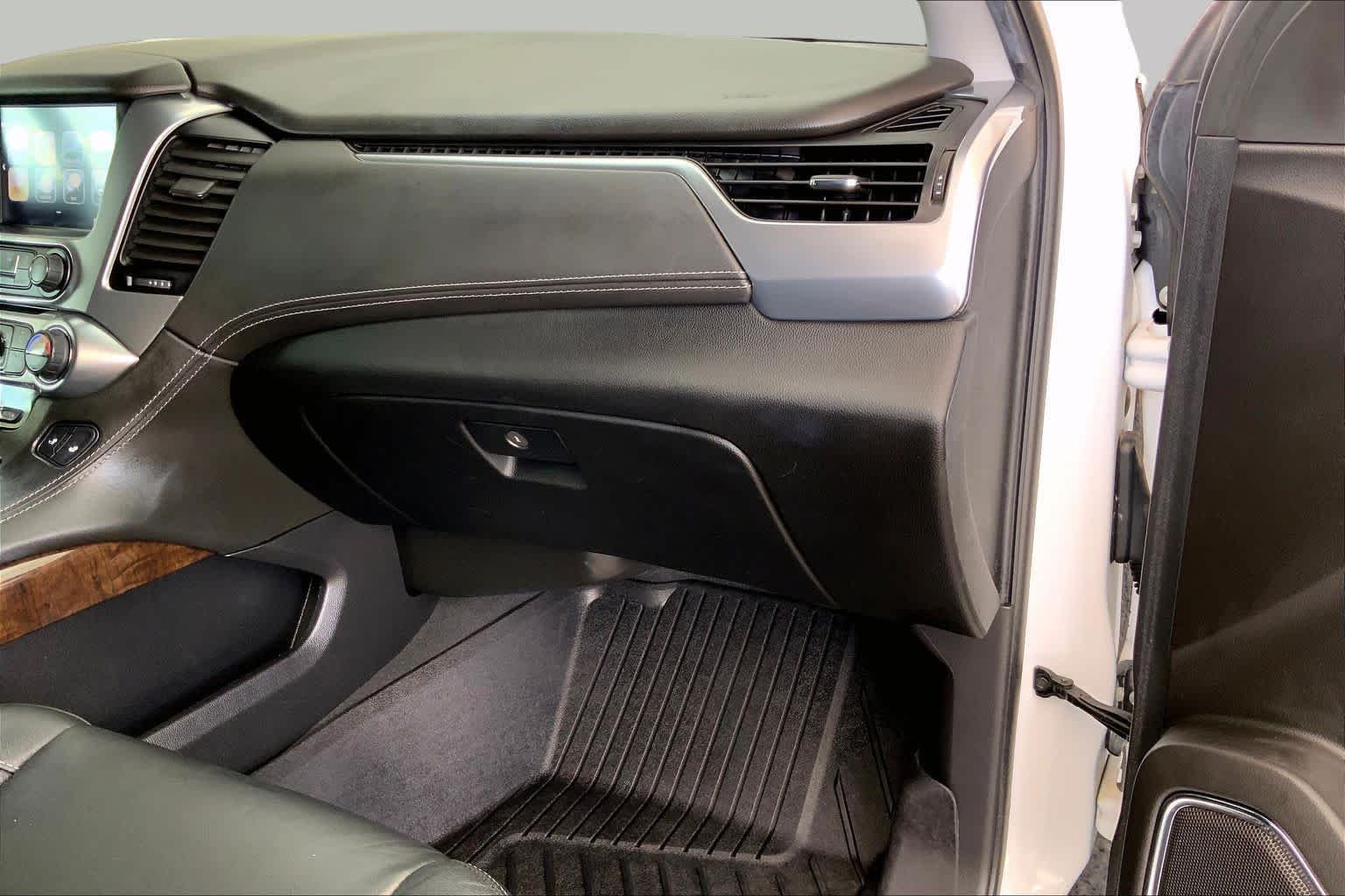 Used 2019 Summit White Chevrolet LT image 19