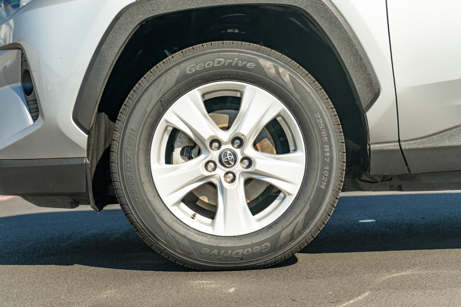 Used 2019 Silver Sky Metallic Toyota XLE image 5