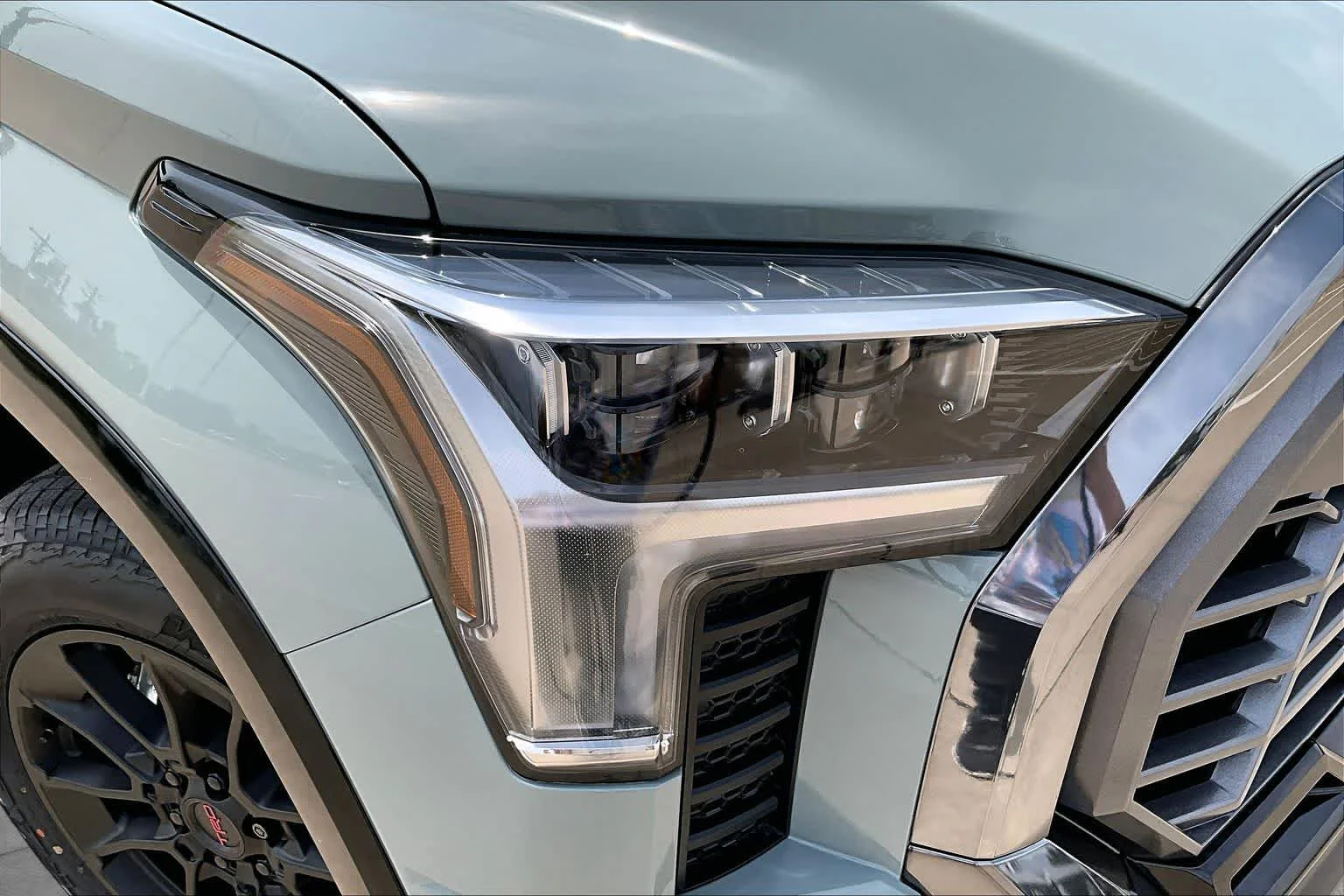 New 2026 Lunar Rock Toyota Platinum image 13