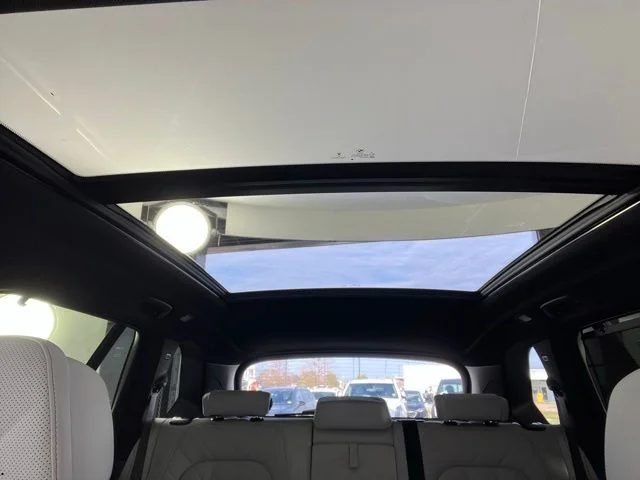 New 2026 Alpine White BMW sDrive40i image 34