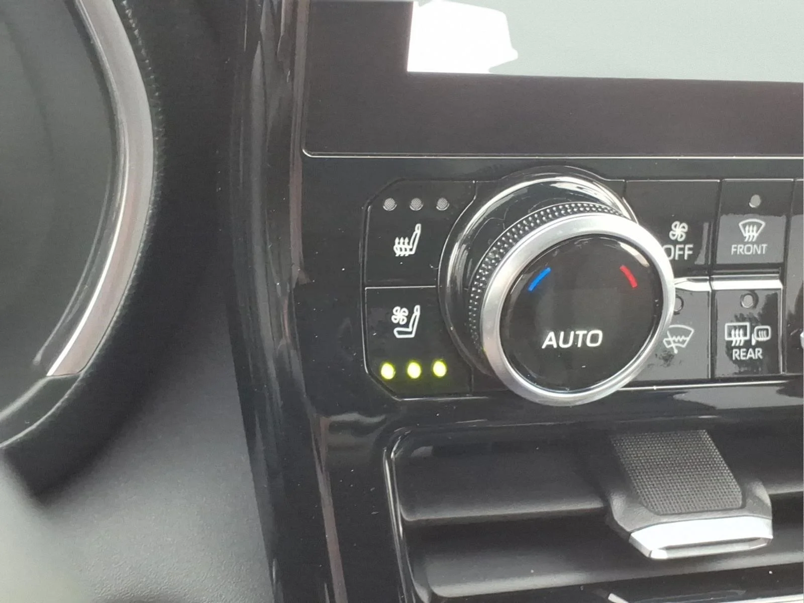 2023 Toyota Highlander Platinum - Photo 18