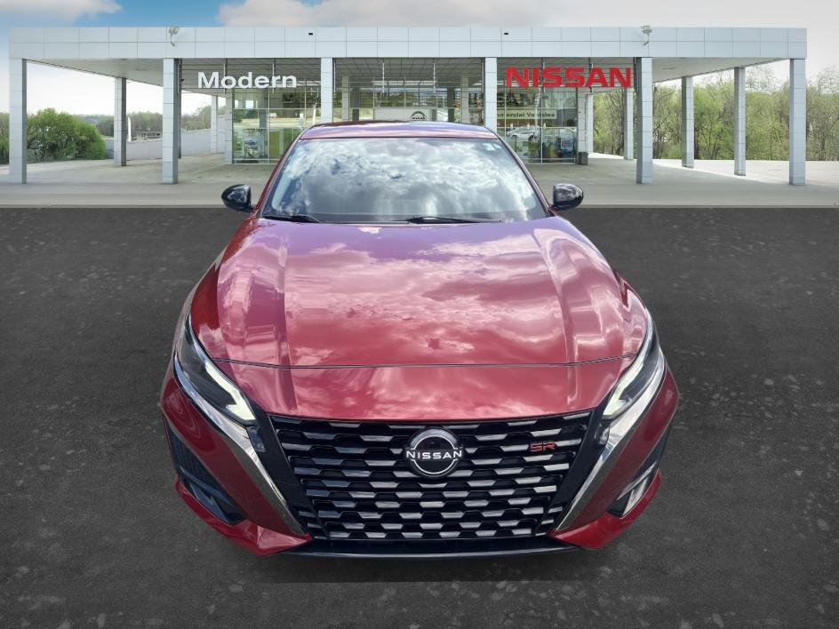Used 2023 Scarlet Ember Tintcoat Nissan 2.5 SR image 8