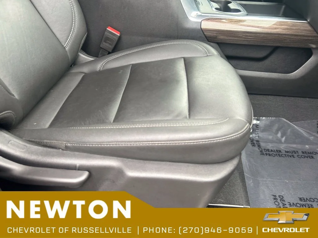 Used 2025 Black Chevrolet LT image 20