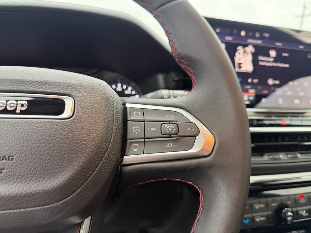 Used 2025 Silver Jeep Trailhawk image 25