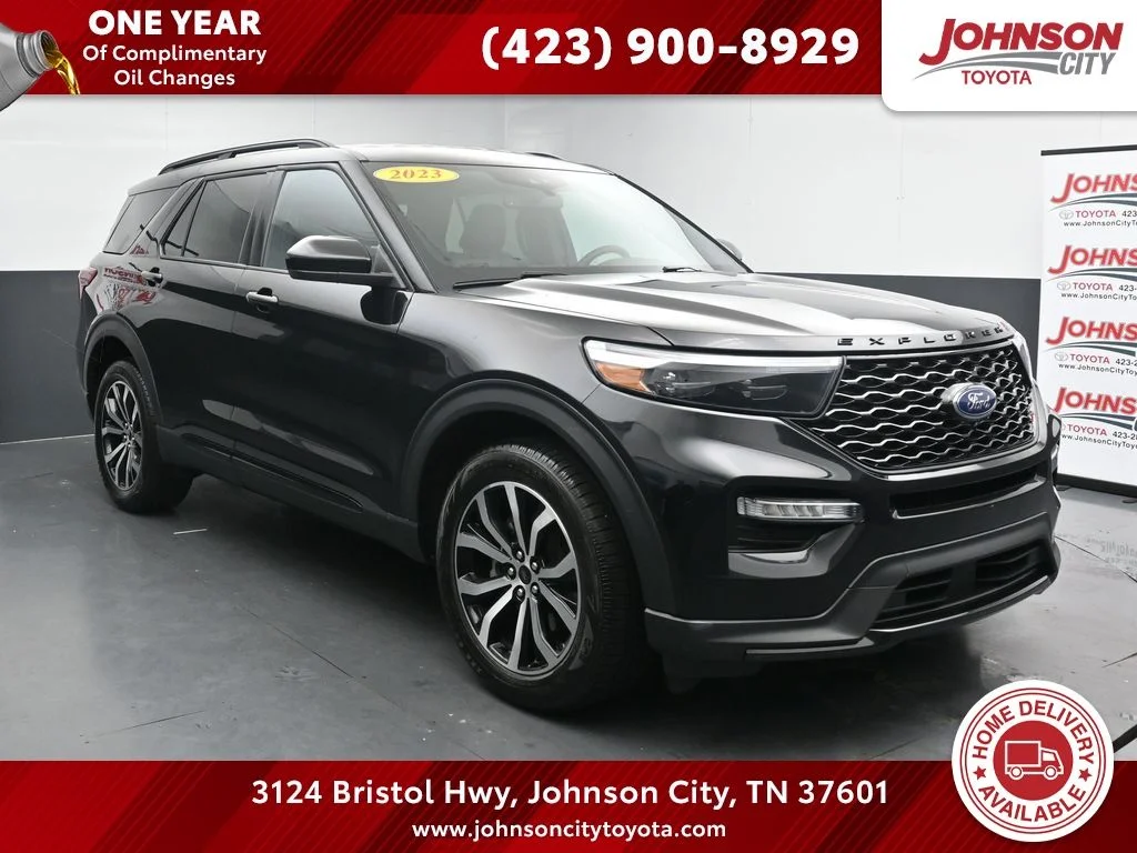 2023 Ford Explorer ST 4WD's photo