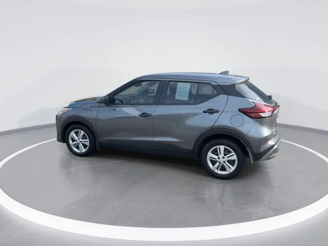 Used 2025 Gray Nissan S image 5
