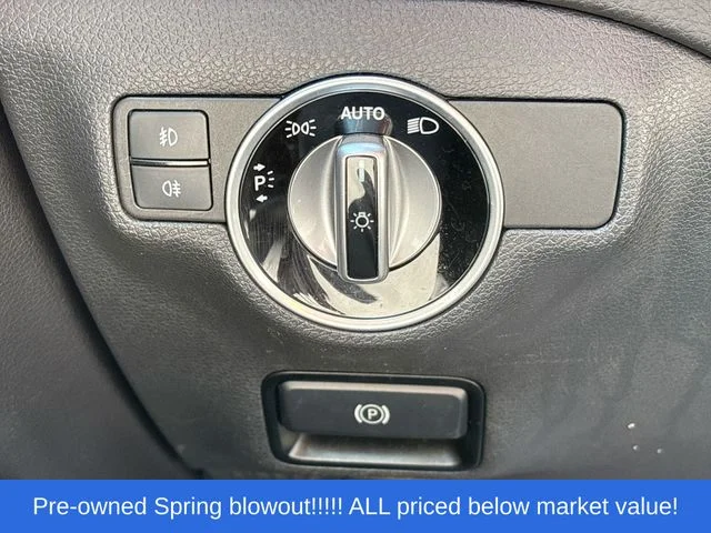 Used 2017  Mercedes-Benz GLA 250 image 33