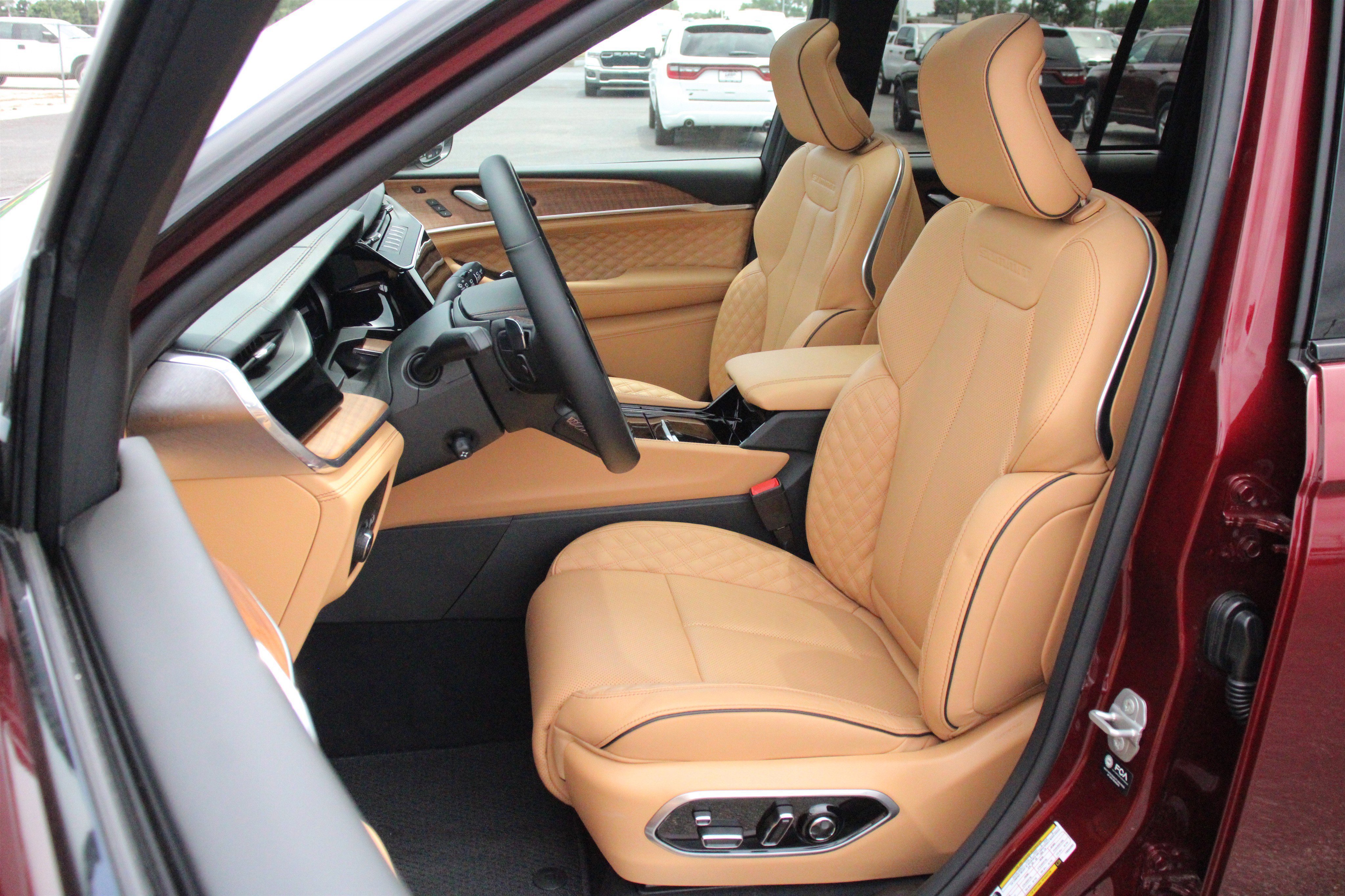 New 2026 Velvet Red Pearl-Coat Exterior Paint Jeep Summit image 5