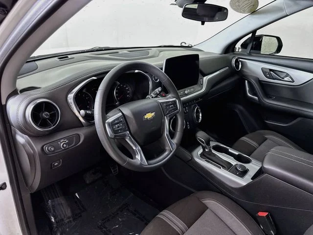 Used 2024 White Chevrolet LT image 10