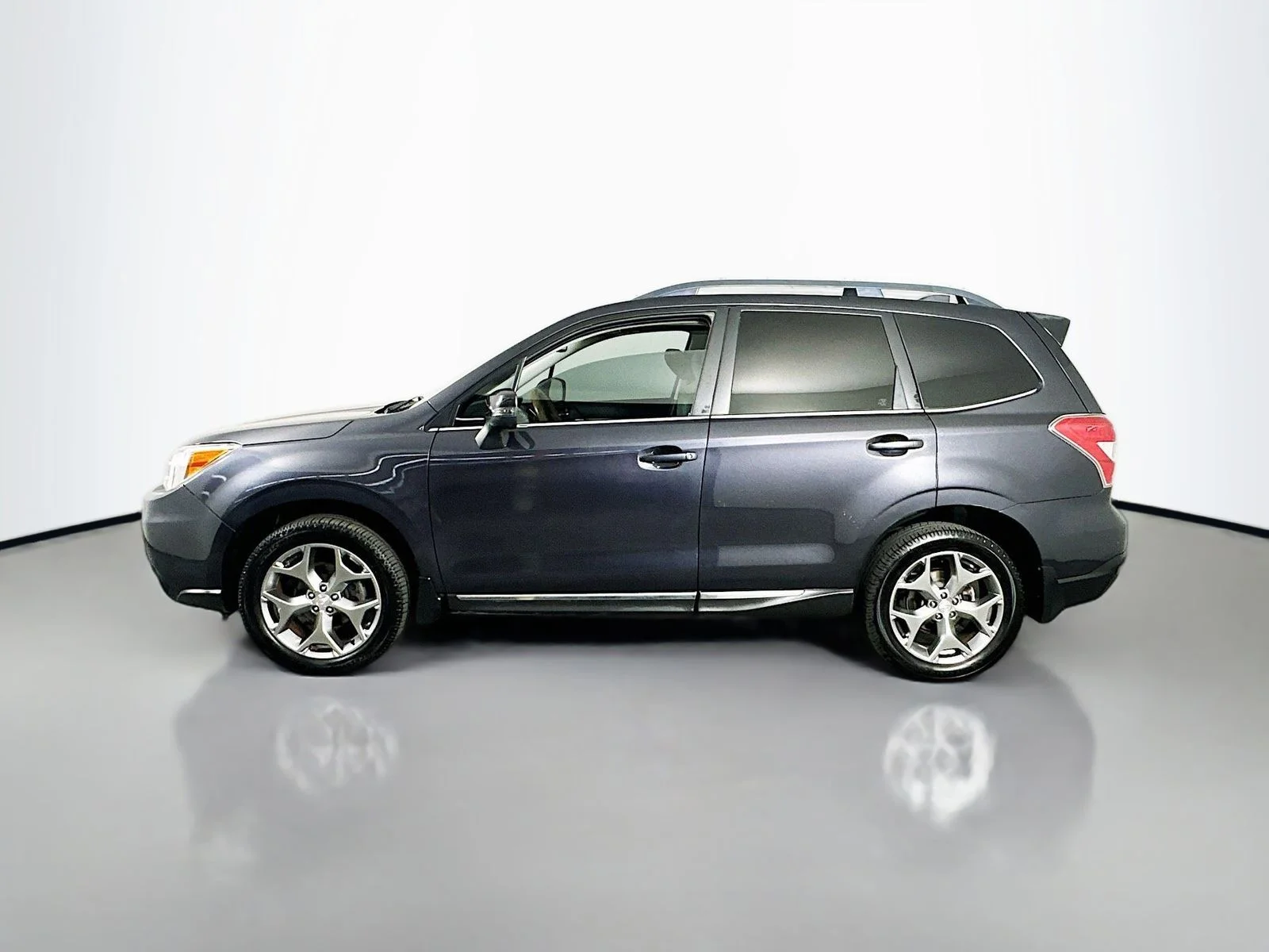 Used 2016 Dark Gray Metallic Subaru 2.5i Touring image 7