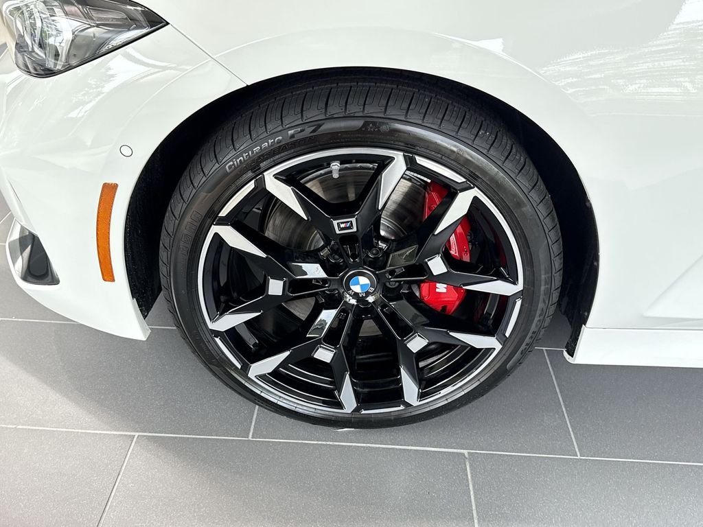 New 2026 White BMW 330i xDrive image 2