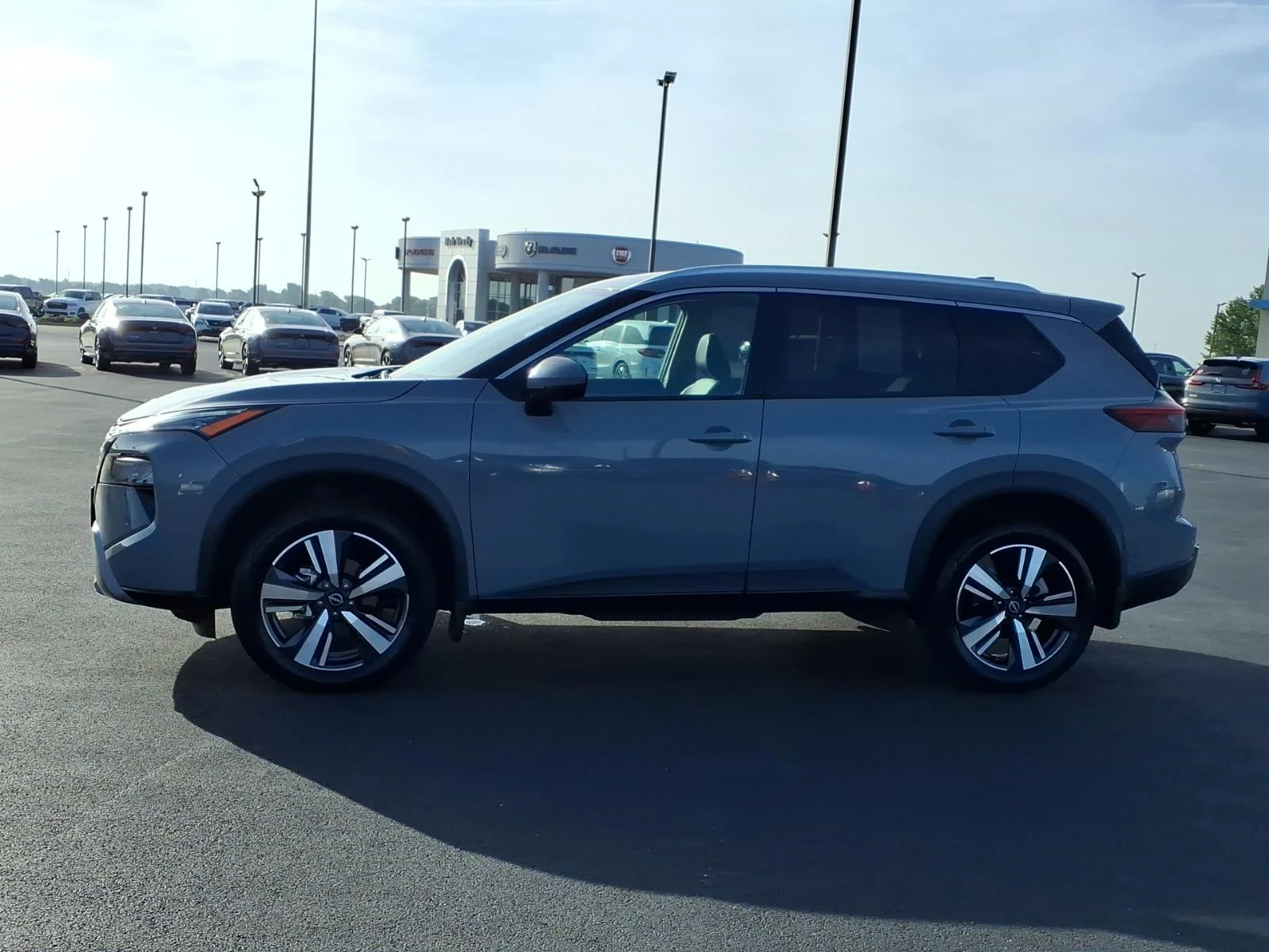 Used 2024 Boulder Gray Pearl Nissan SL image 15