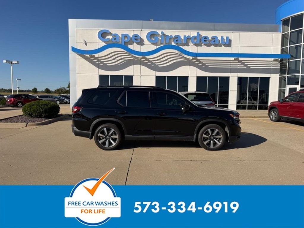 Used 2025 Crystal Black Pearl Honda AWD Elite image 1