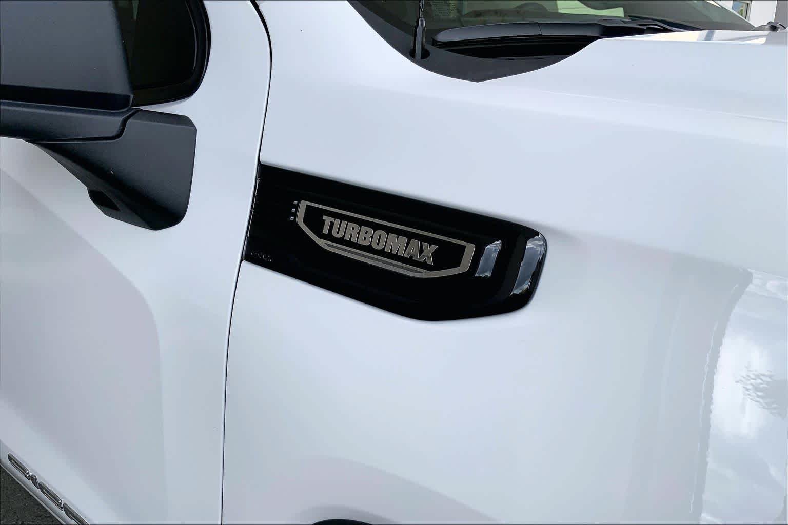 Used 2026 Summit White GMC Pro image 10