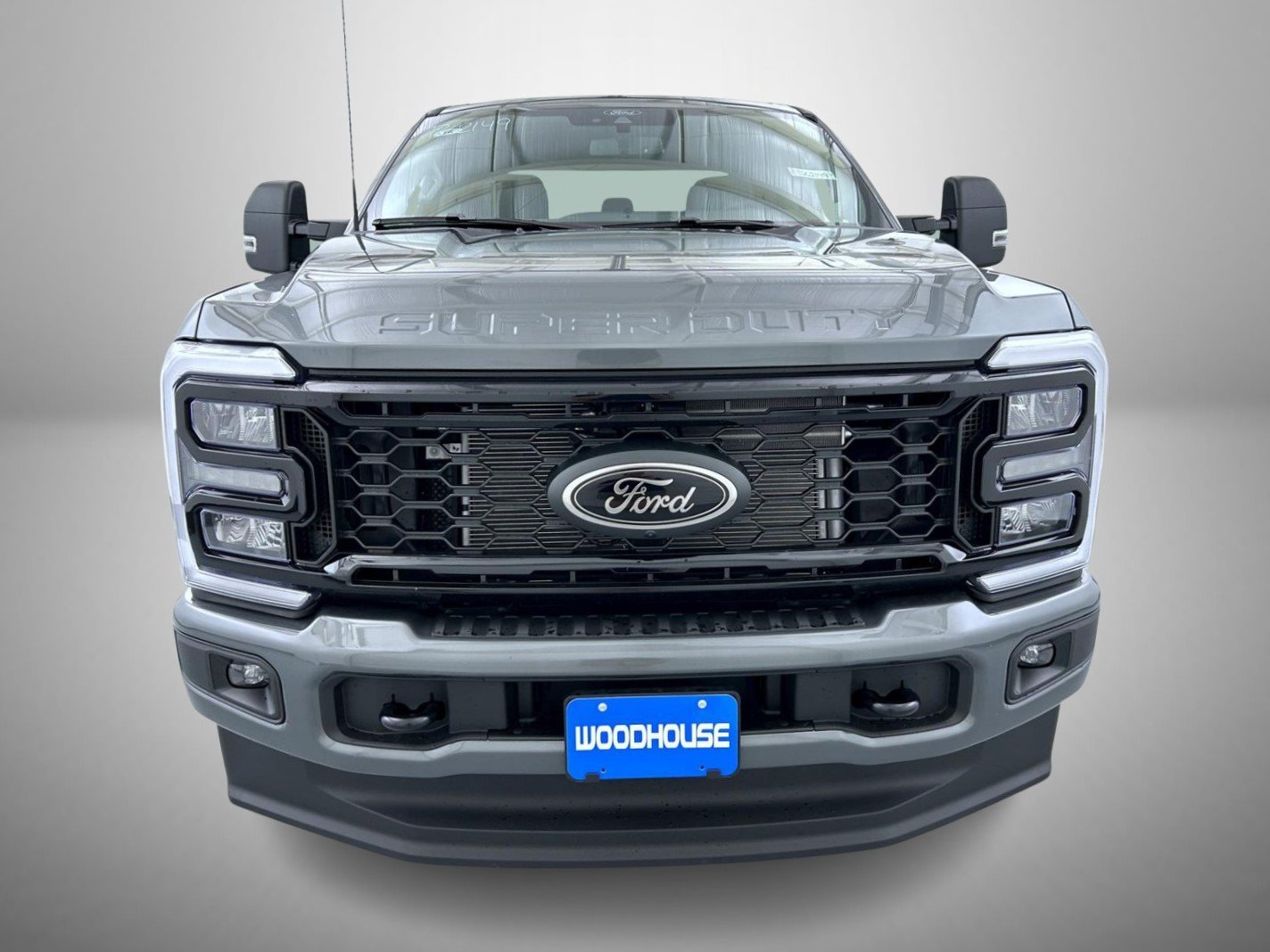 New 2026 Carbonized Gray Metallic Ford XLT image 2