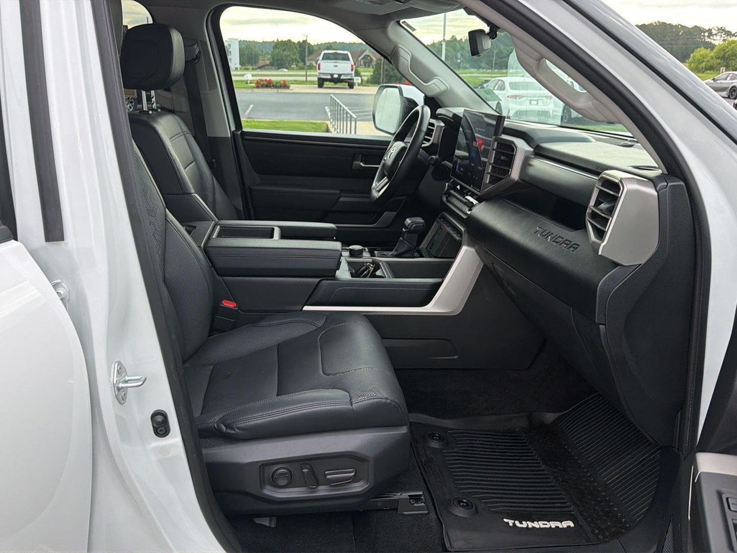 Used 2023 Ice Cap Toyota SR5 image 13
