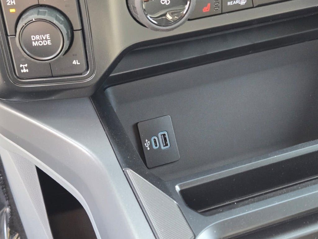 2026 Ford F-350 Super Duty XLT - Photo 29