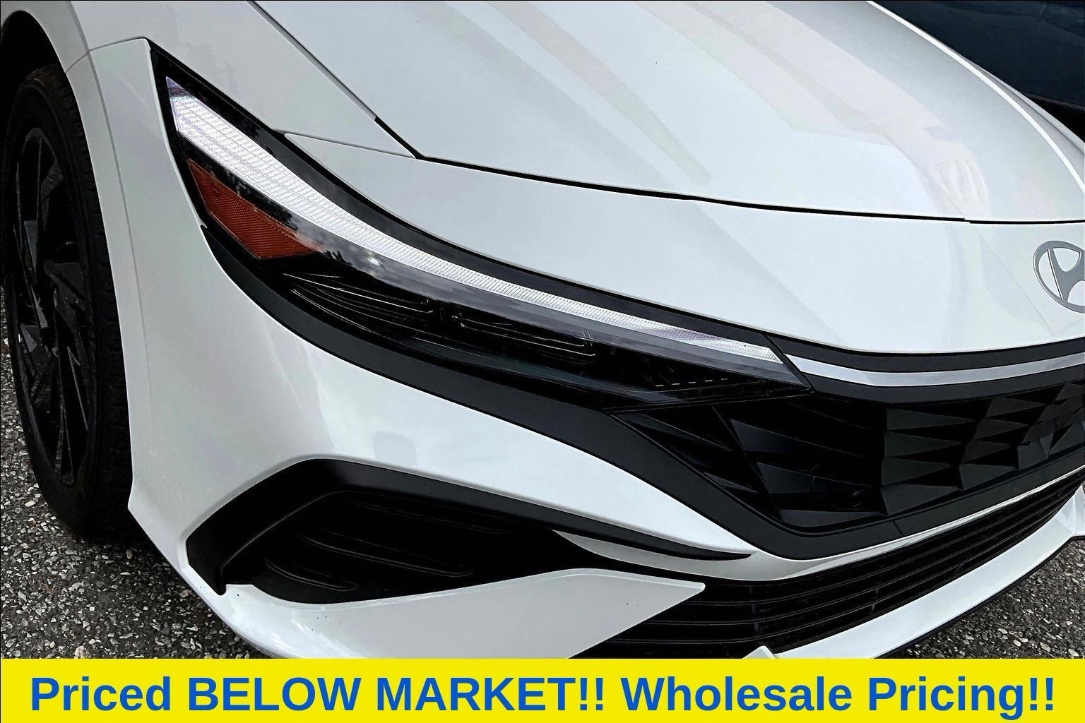 Used 2026 White Hyundai SEL Sport image 15