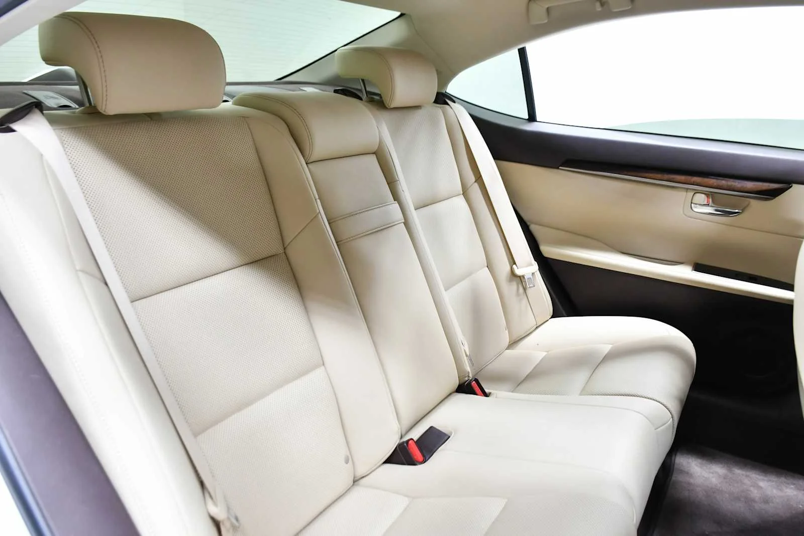 Used 2016 Eminent White Pearl Lexus  image 24