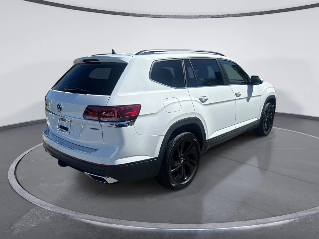 Used 2023 White Volkswagen 3.6L V6 SE w/Technology image 7