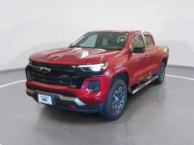 Used 2023 Red Chevrolet Z71 image 7