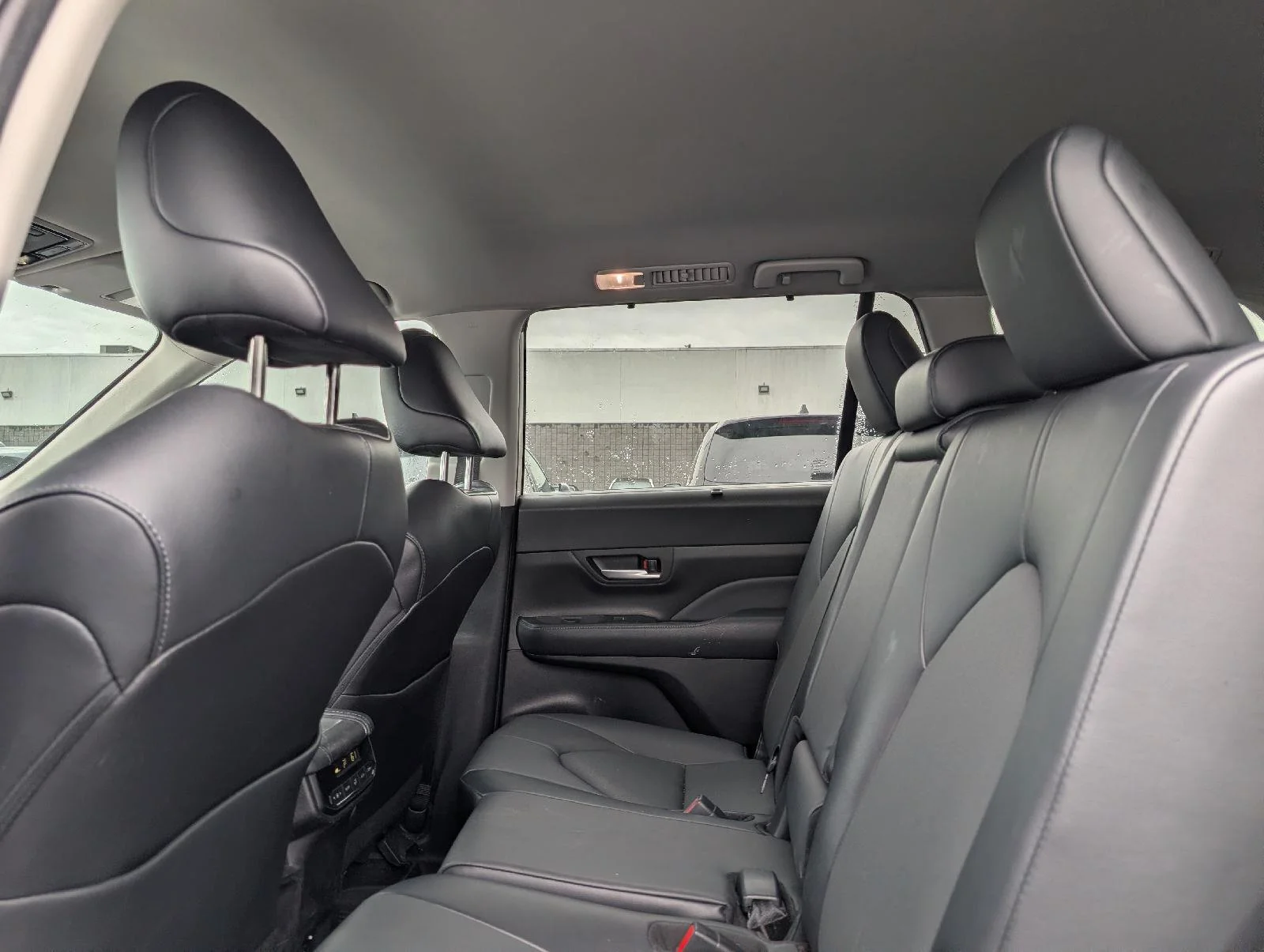 Used 2024  Toyota XLE image 9