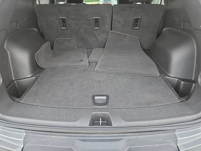 Used 2025 Sterling Gray Metallic Chevrolet 2LT image 22