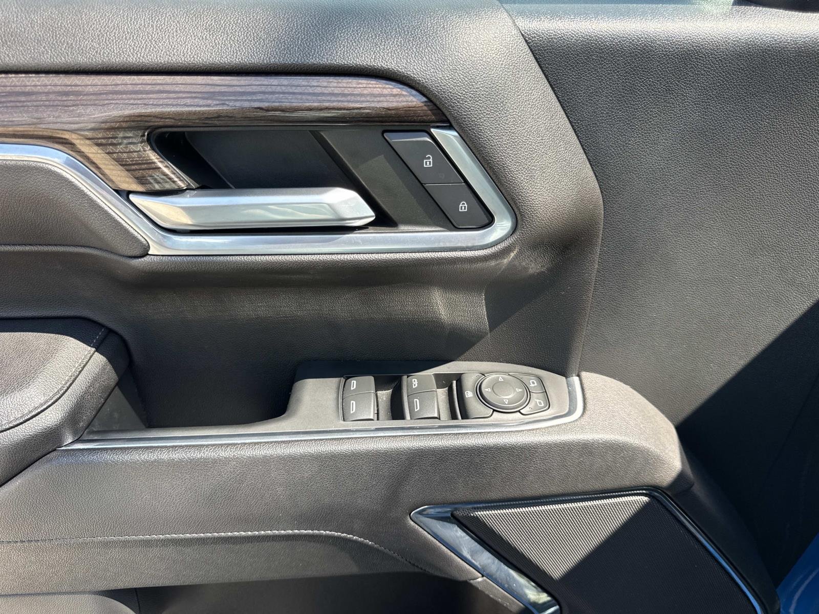 Used 2023 Glacier Blue Metallic Chevrolet LT image 19