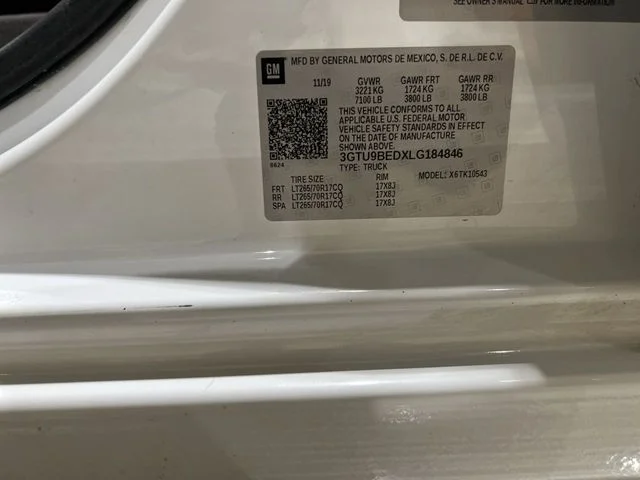 Used 2020 Summit White GMC SLE image 31