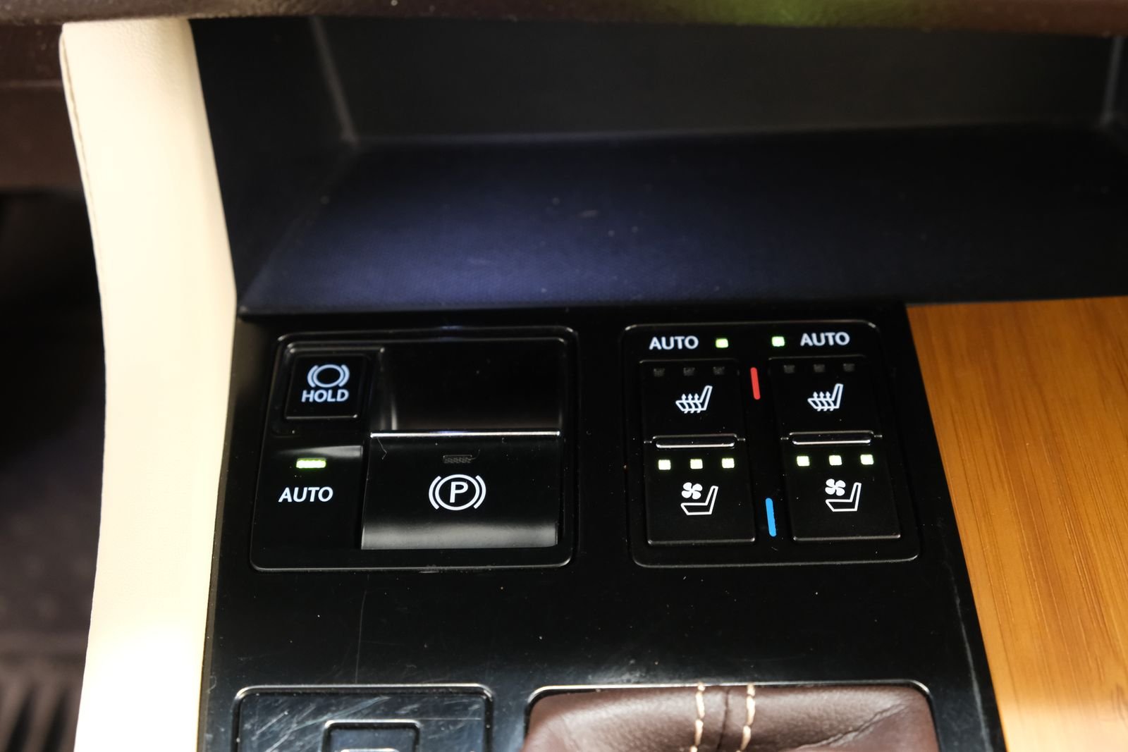 Used 2017 Caviar Lexus 350 image 22