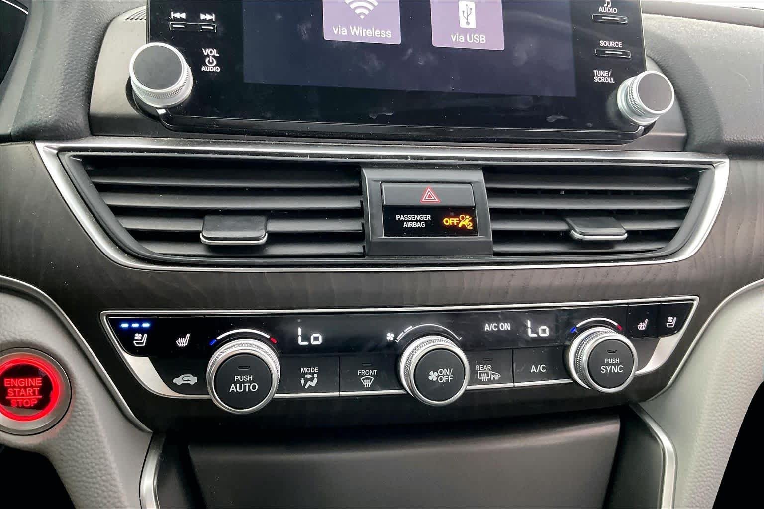Used 2018 Modern Steel Metallic Honda Touring 1.5T image 31