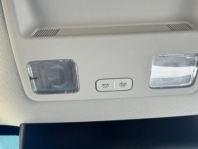New 2026 Carbonized Gray Metallic Ford XLT image 29