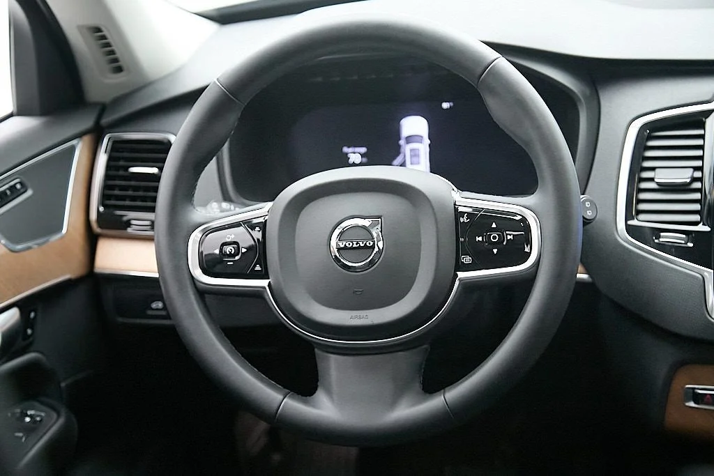 Certified Used 2024 Platinum Grey Volvo Plus image 27