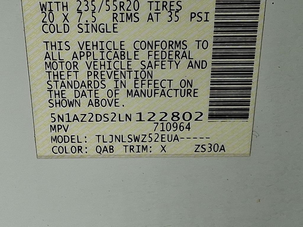Used 2020 White Nissan Platinum image 27