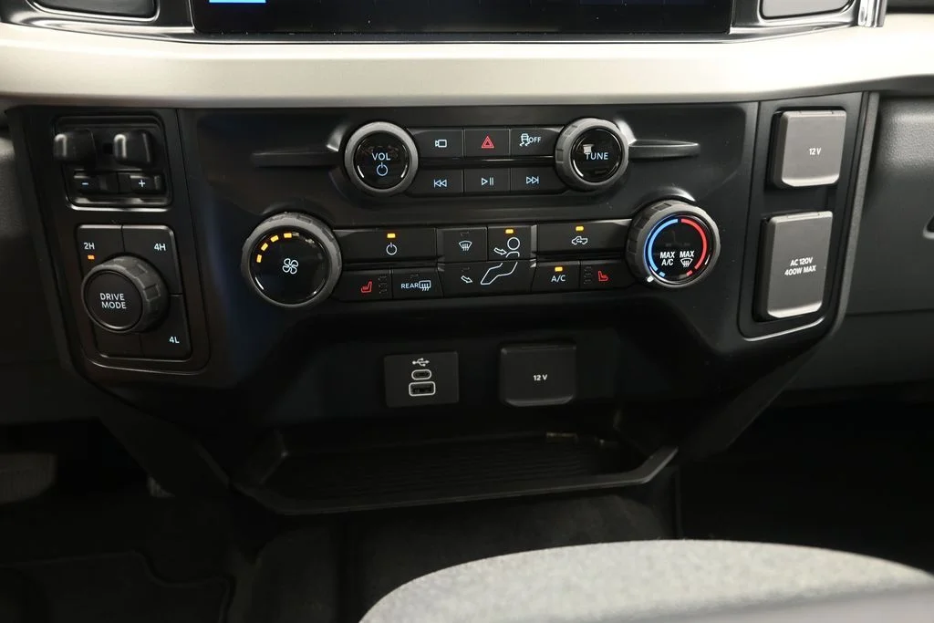 New 2026 Oxford White Ford F-350® XLT image 28