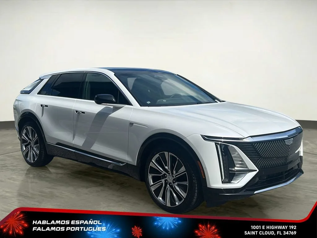 Used 2025 Crystal White Tricoat Cadillac Luxury 3 image 8