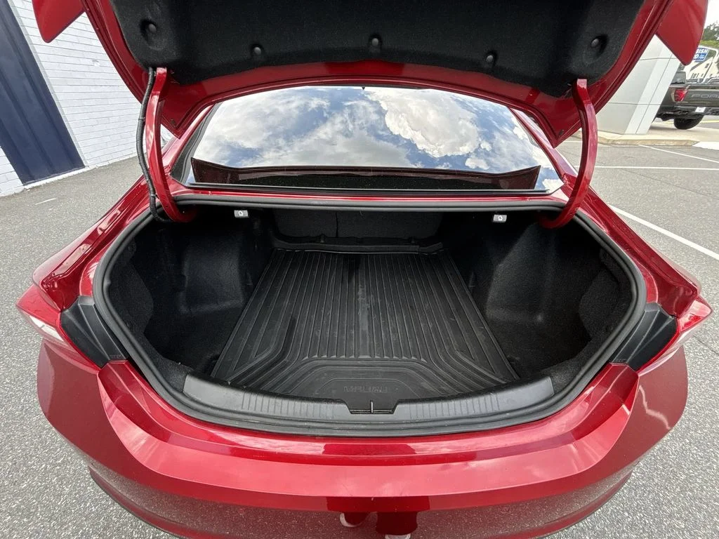 Used 2025 Red Chevrolet RS image 21