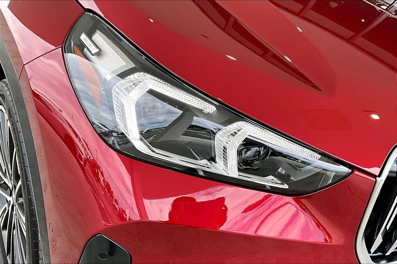 New 2026 Vegas Red Metallic BMW xDrive28i image 14