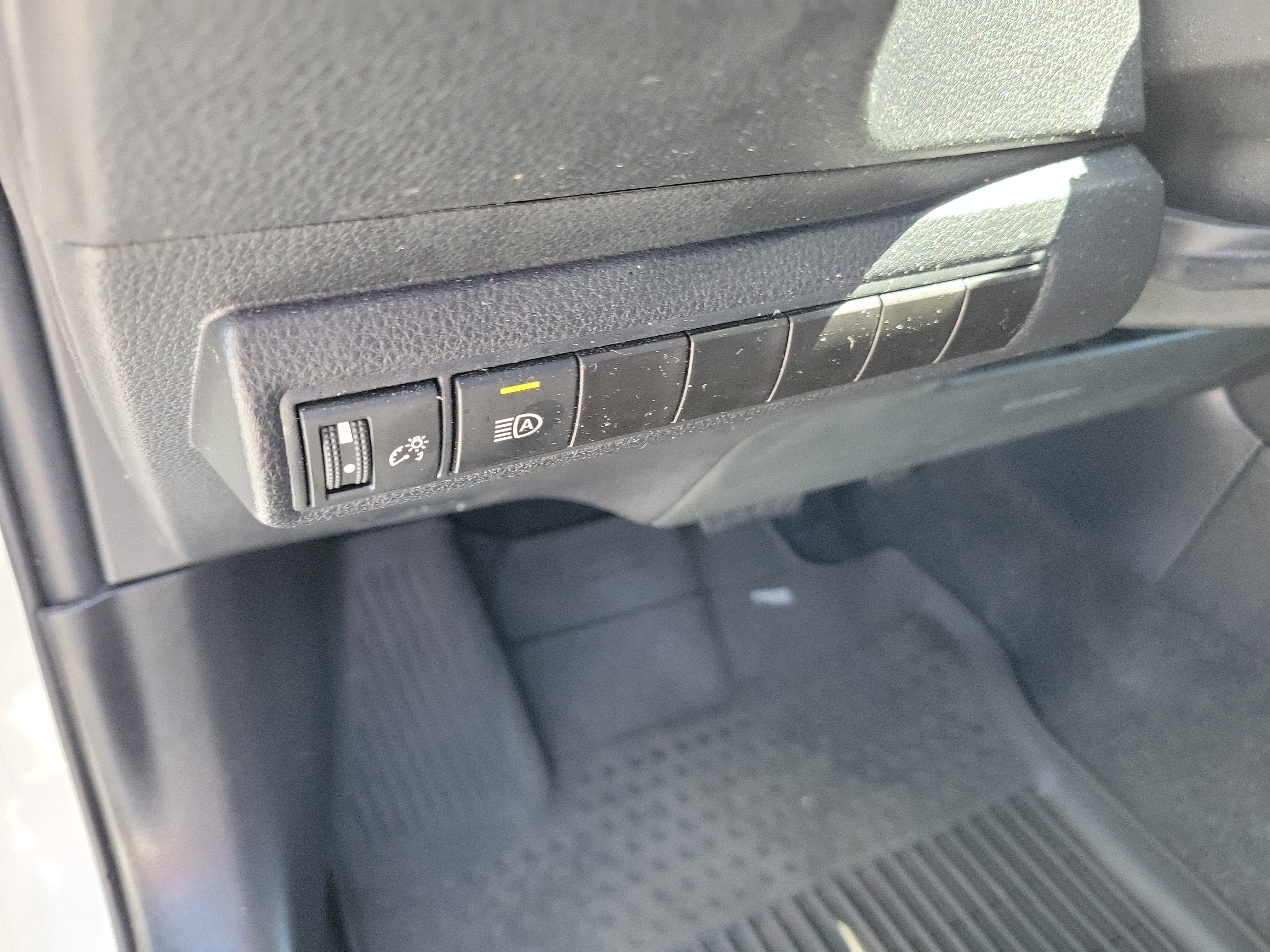 Used 2025 Classic Silver Metallic Toyota LE image 22