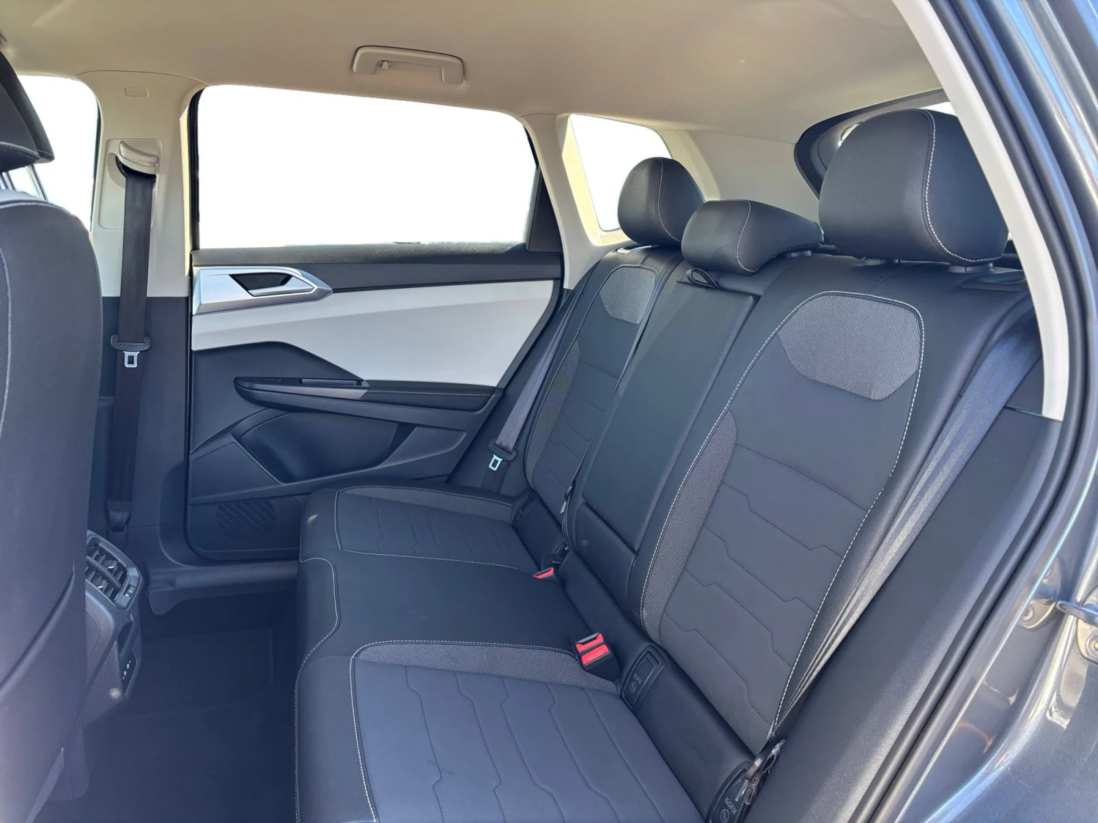 Used 2026 Gray Volkswagen Comfortline image 16
