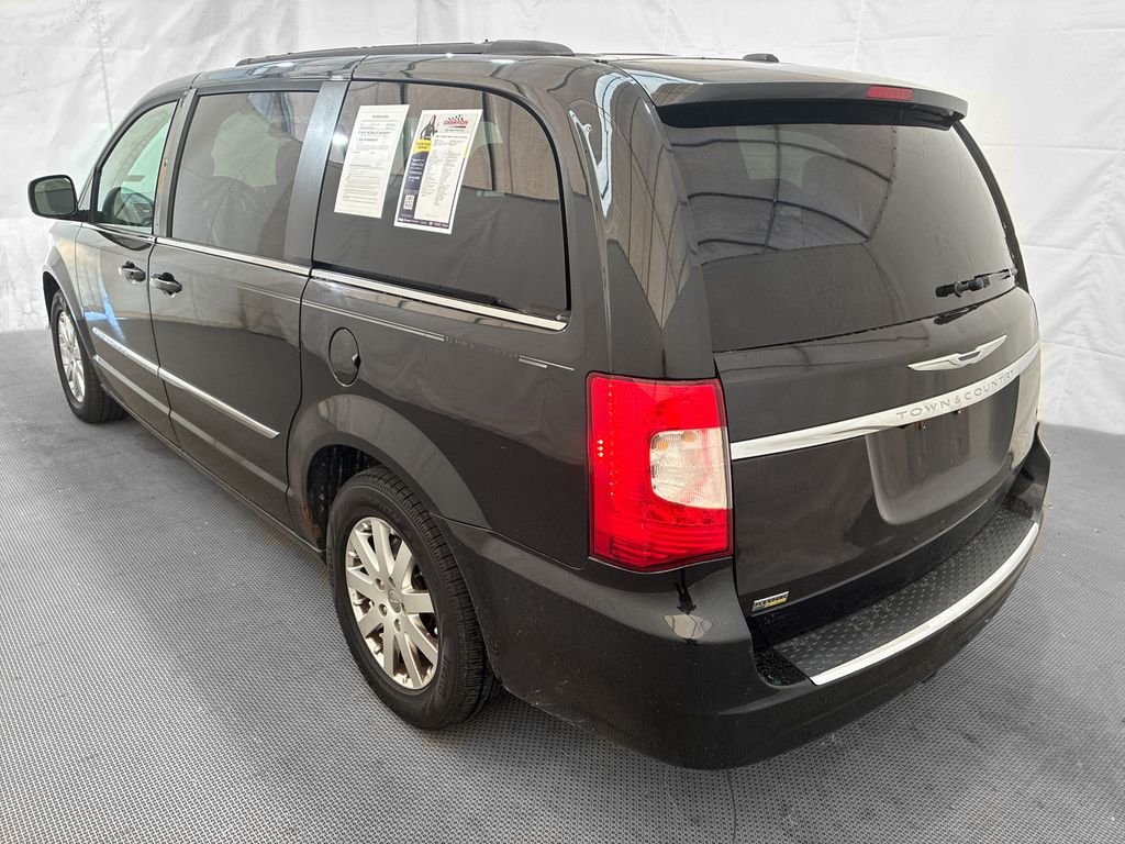 Used 2014 Black Chrysler Touring image 4