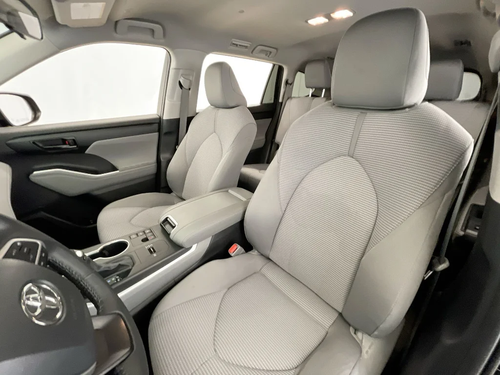 Used 2023 Midnight Black Metallic Toyota LE image 19